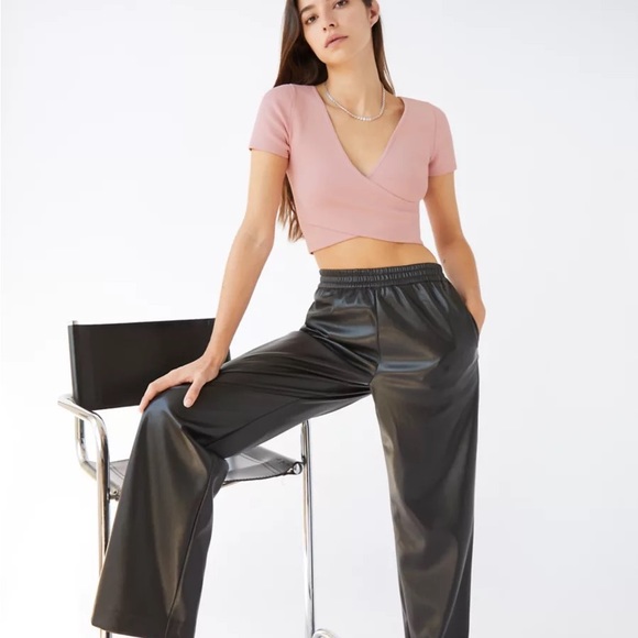Aritzia White Wrap Crop Top - Picture 8 of 10